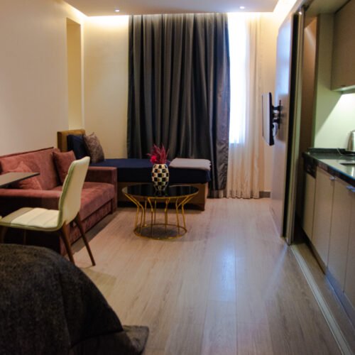 Deluxe Studio